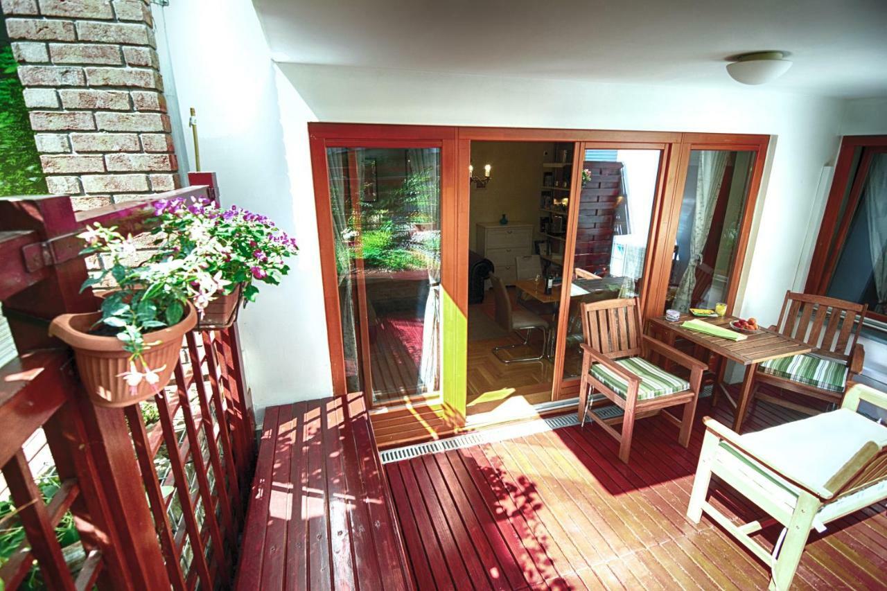 Downtown Garden Isle In Urban Style-Free Parking Apartment Budapest Exterior photo