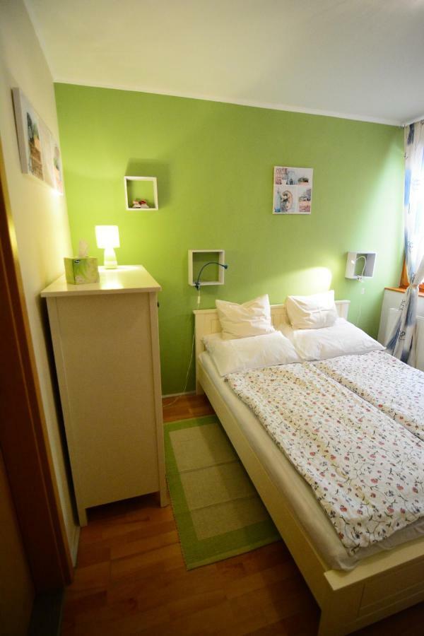 Downtown Garden Isle In Urban Style-Free Parking Apartment Budapest Exterior photo