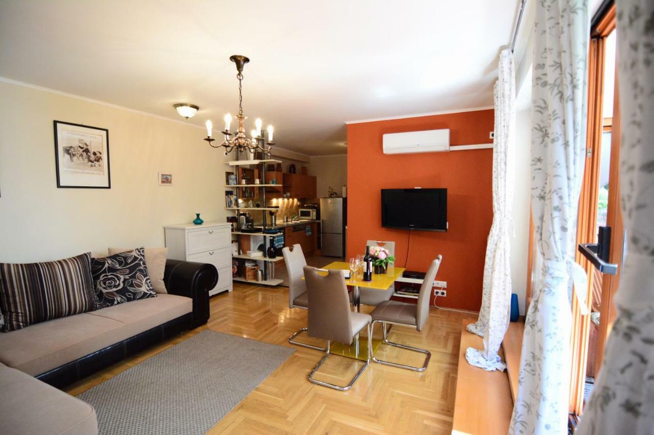 Downtown Garden Isle In Urban Style-Free Parking Apartment Budapest Exterior photo